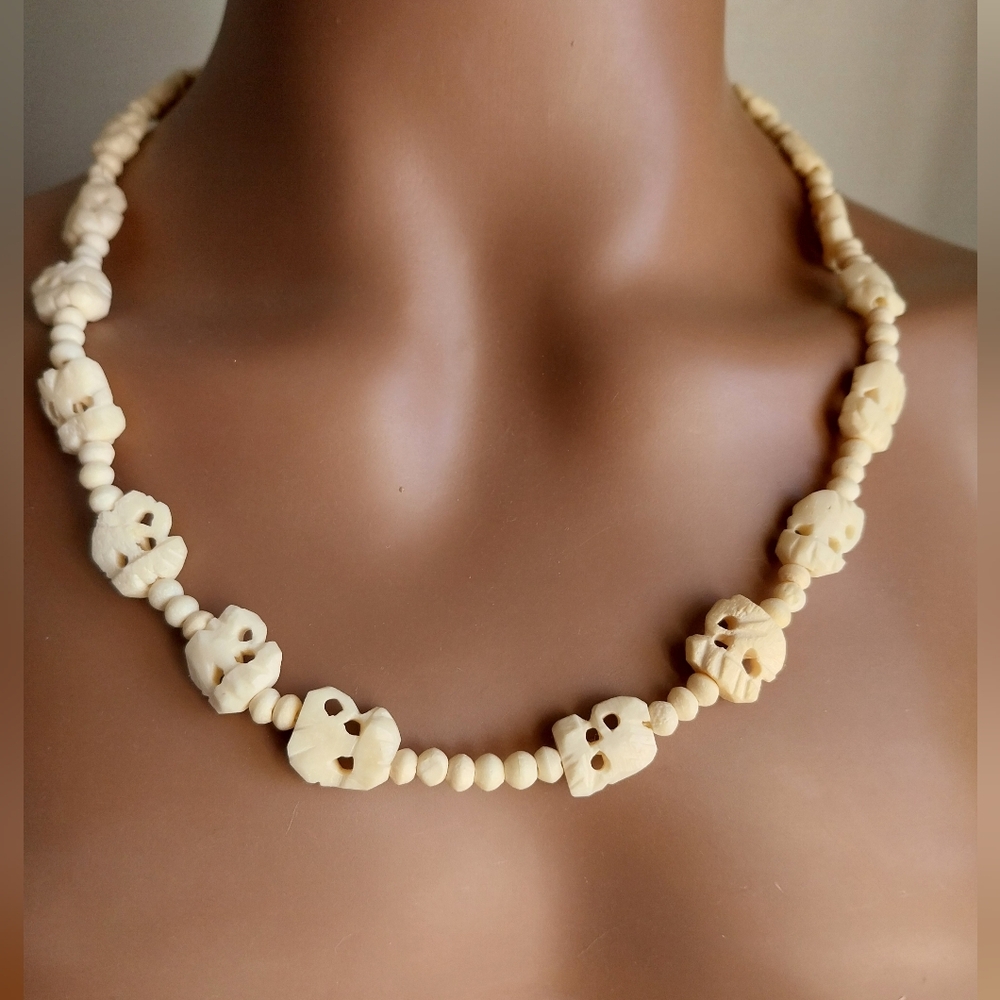 Cream Beaded Necklace